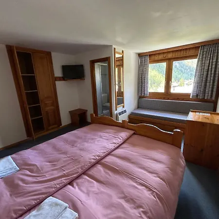 Les Bouquetins Hotel 3*