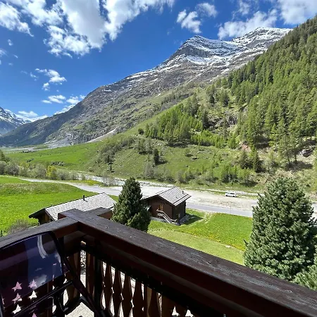 Les Bouquetins Hotel